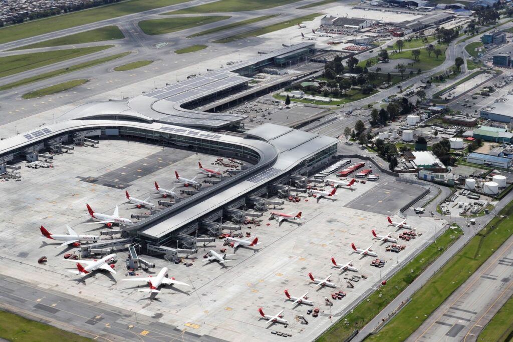 Aeropuerto de El Dorado, Colombia, donde chileno estaba varado