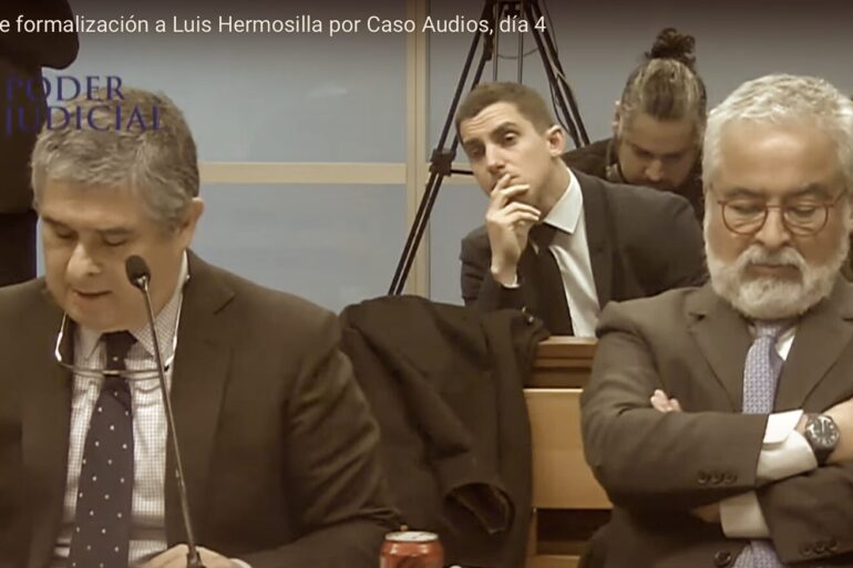 juan pablo hermosilla y luis hermosilla durante formalización del caso audios