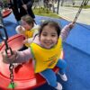 NIña en plaza la infacia en Lebu