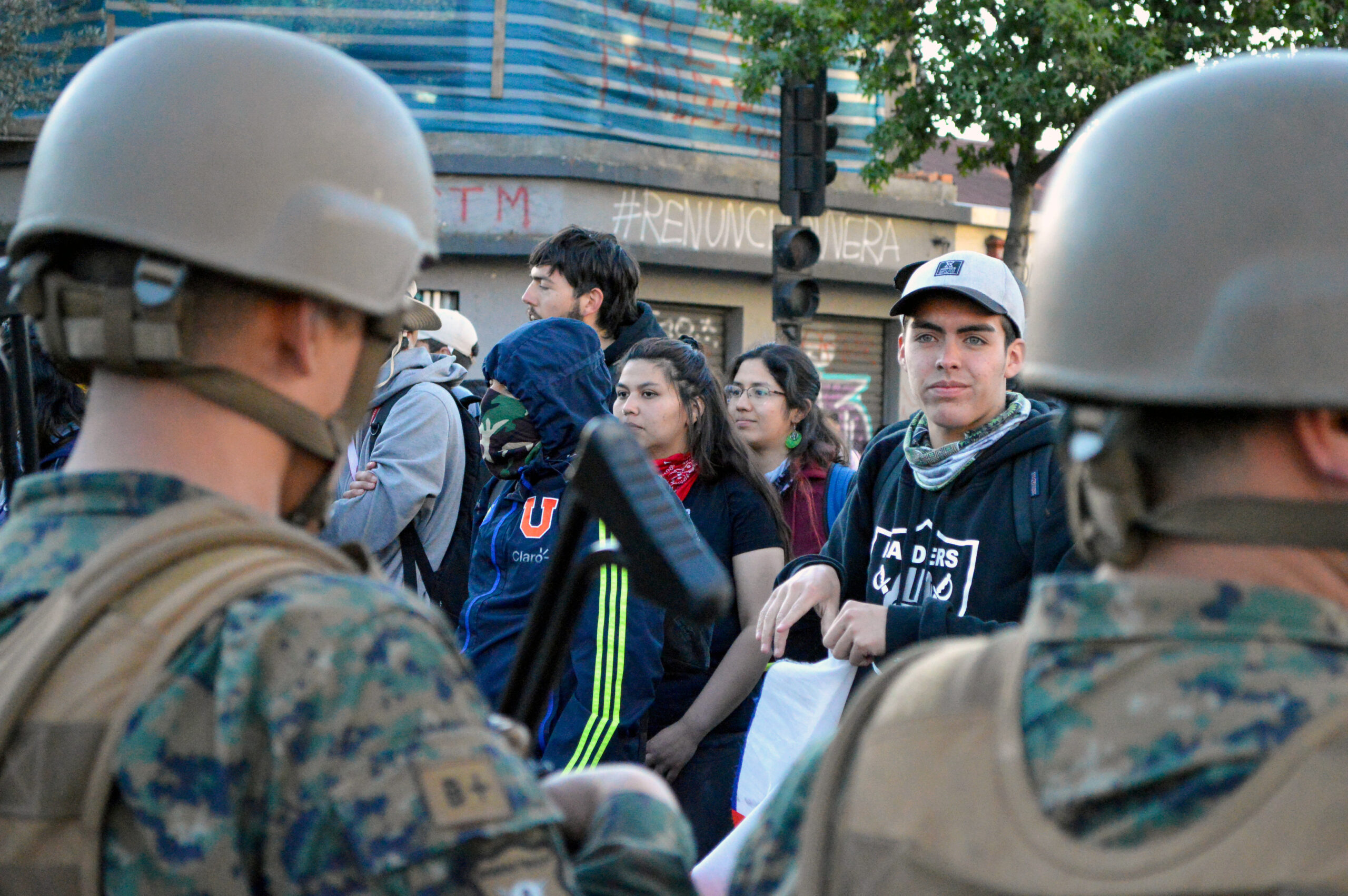 Tensos momentos se vivieron con los militares durante la Revuelta Social