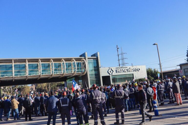 Trabajadores de siderúrgica Huachipato