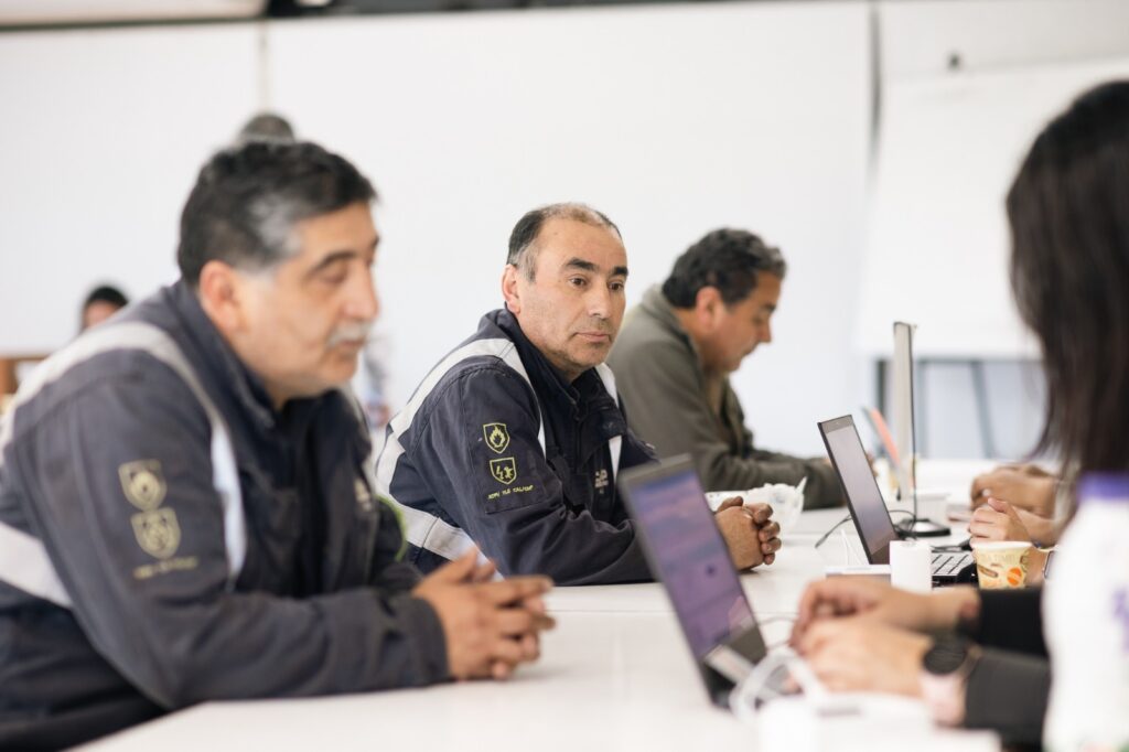 Feria laboral para trabajadores de Huachipato