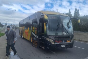 Uno de los buses del transporte rural