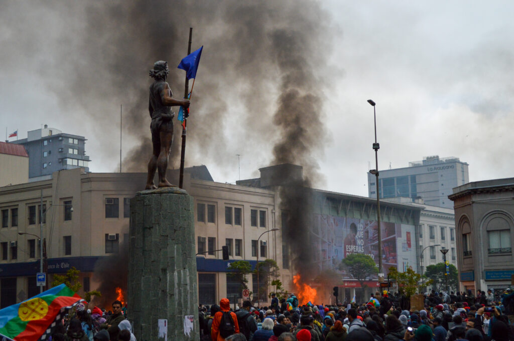 Plaza Independencia de Concepción durante los primeros días de la Revuelta Social