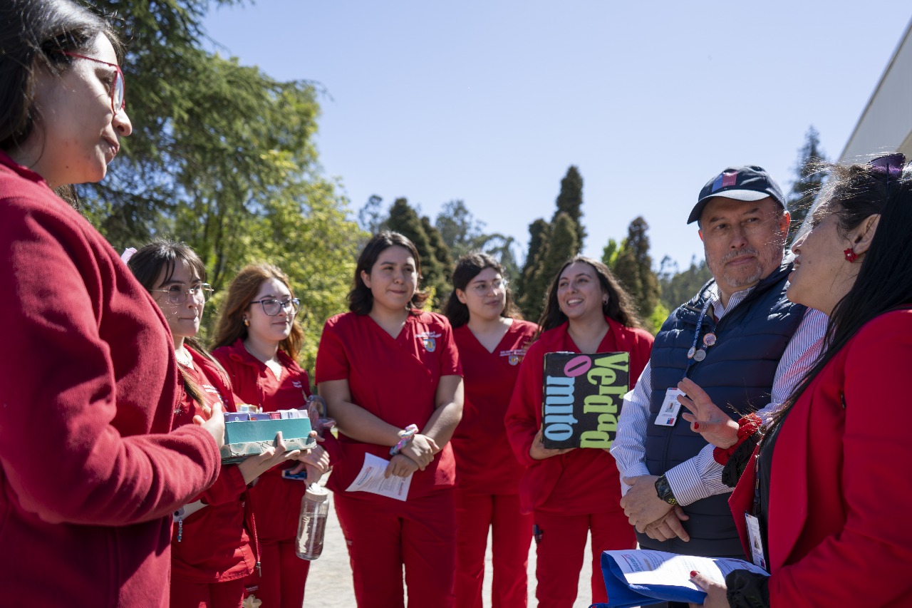 El Seremi de Salud, Eduardo Barra, en conmemoración del Día Mundial del SIDA || Seremi de Salud del Biobío