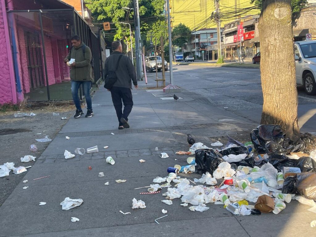 Basura en centro de Concepción