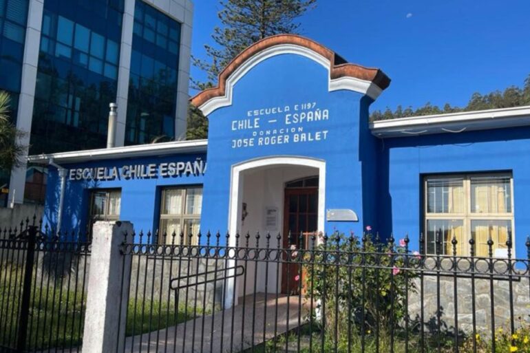 Colegio Chile España niño TEA