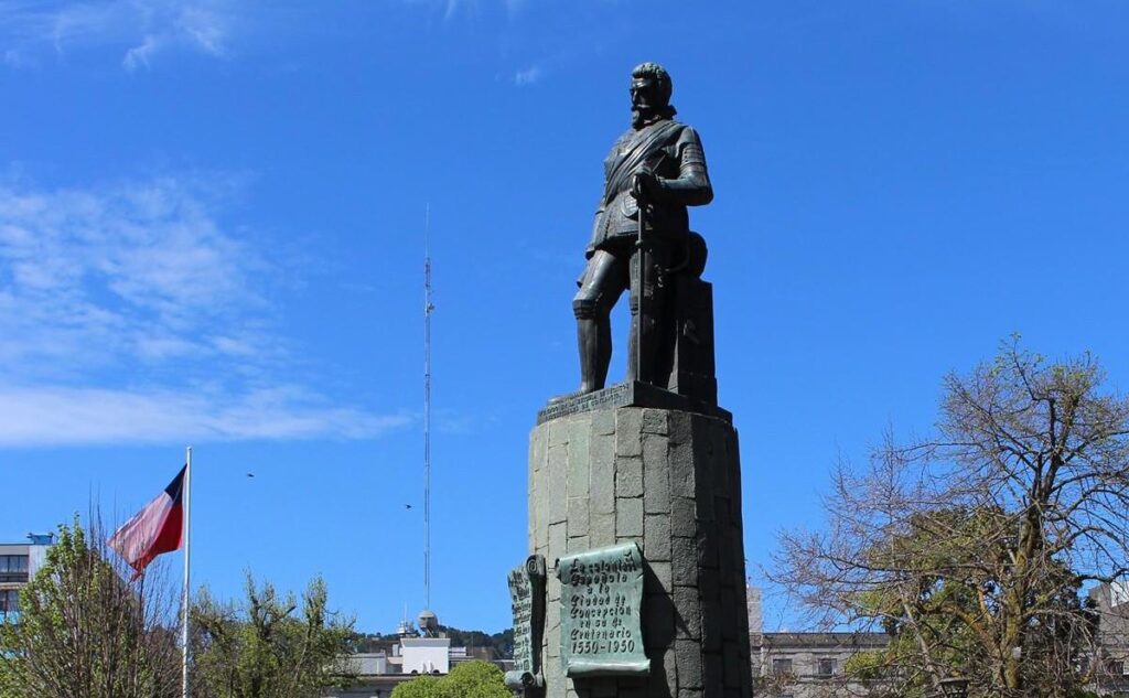 Estatua Pedro de Valdivia