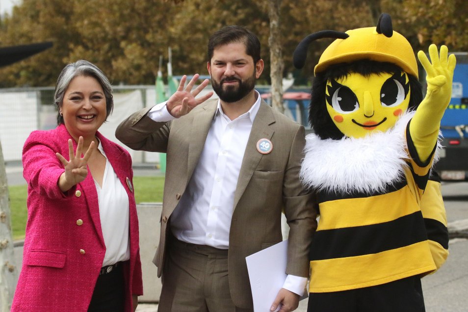 Jeannette Jara y Gabriel Boric