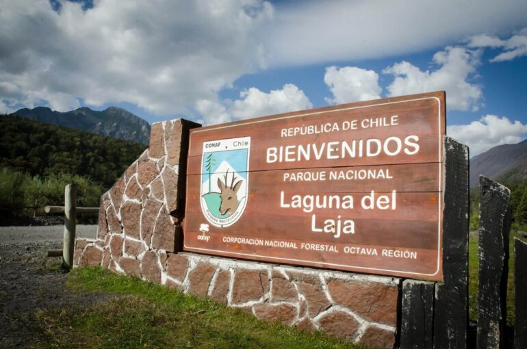 Entrada del Parque Nacional Laguna del Laja de Conaf