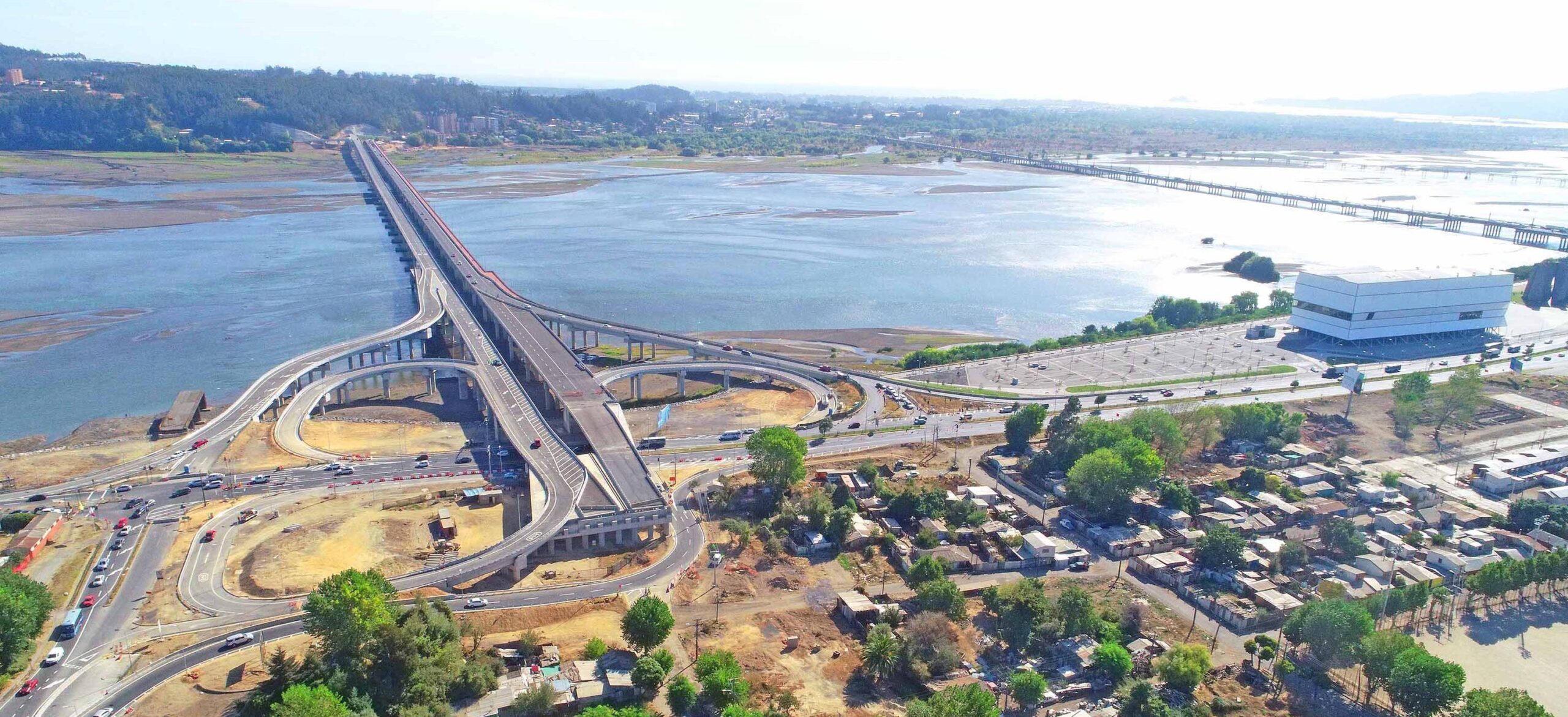 Puente Bicentenario sobre el Biobío